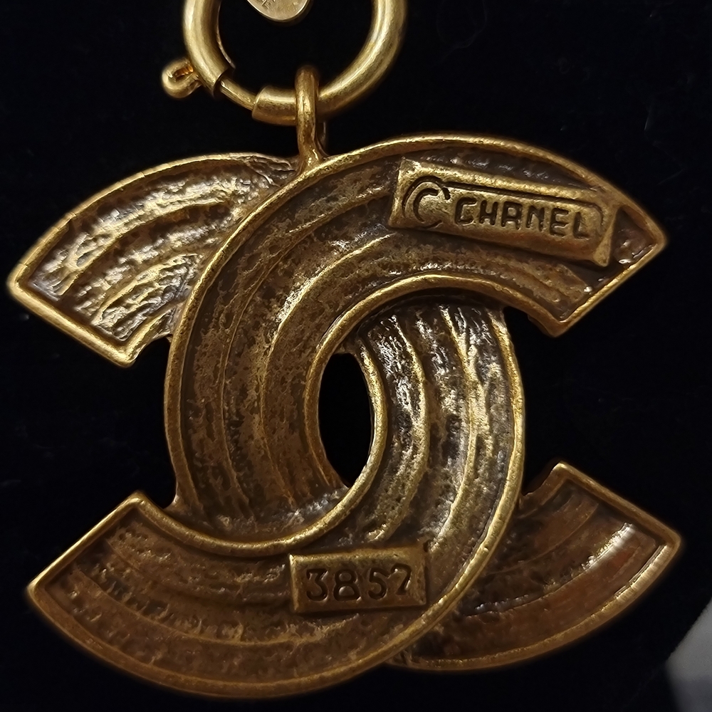Chanel Gold Double Chain Necklace - Picture 5 of 5